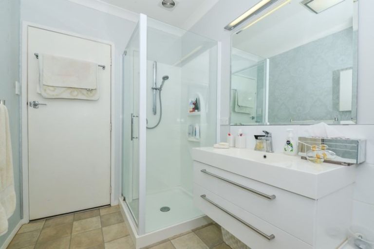 Photo of property in 10 Walpole Street, Leamington, Cambridge, 3432