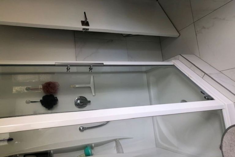 Photo of property in 1/34 Uxbridge Road, Mellons Bay, Auckland, 2014