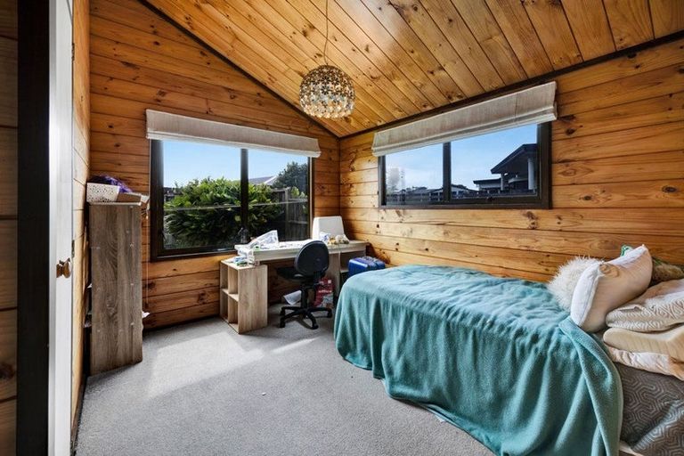 Photo of property in 16 Pohutukawa Drive, Opunake, 4616