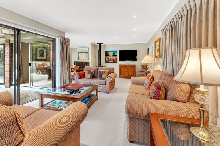 Photo of property in 24 Olena Avenue, Sunnyhills, Auckland, 2010