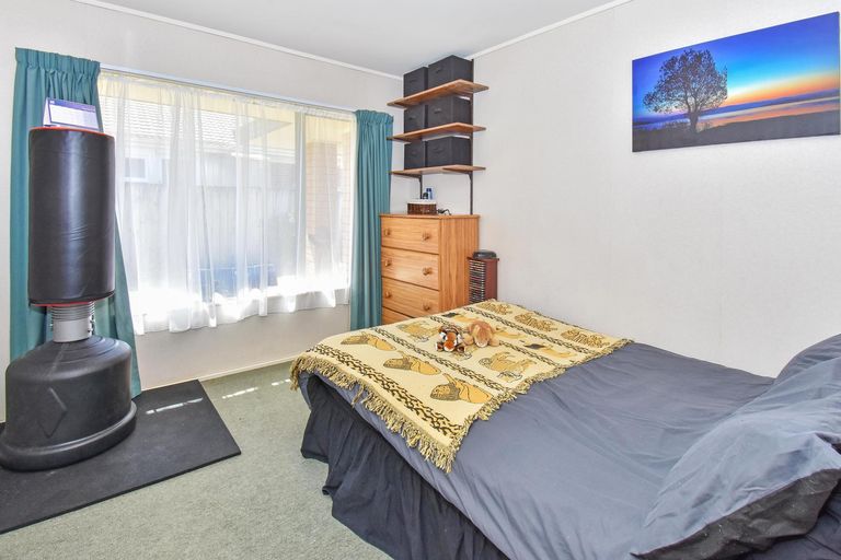 Photo of property in 100a Browns Road, Manurewa, Auckland, 2102