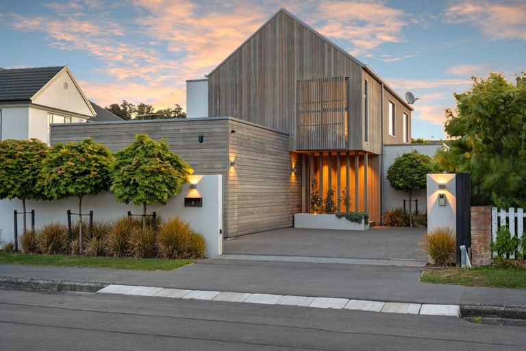 Photo of property in 3 Ngahere Street, Fendalton, Christchurch, 8041