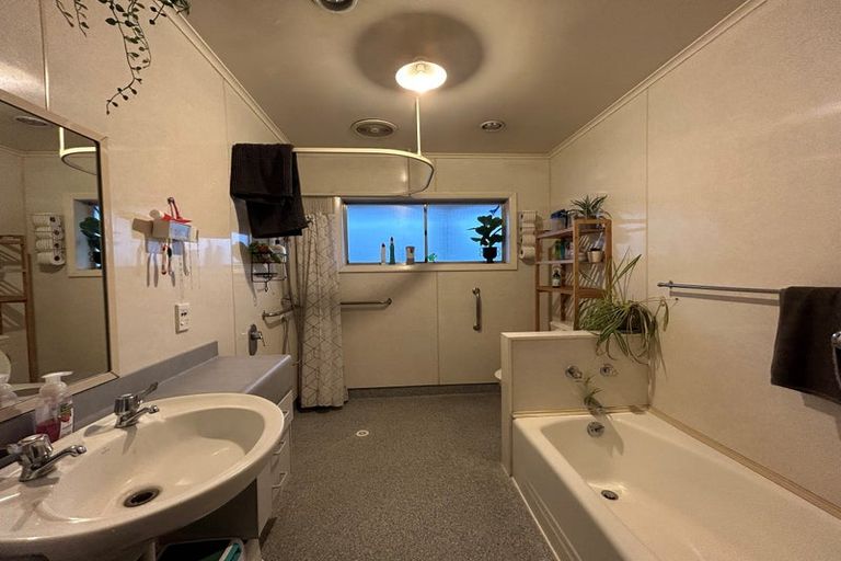 Photo of property in 284 Kennedy Road, Onekawa, Napier, 4110