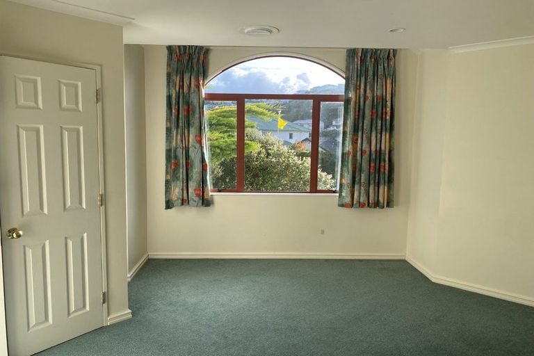 Photo of property in 27 Amesbury Drive, Churton Park, Wellington, 6037