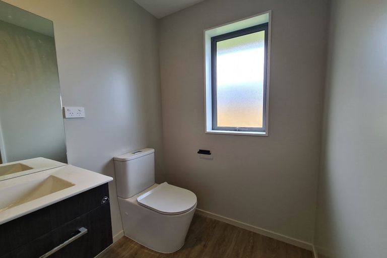 Photo of property in 62 Broadway Parade, Rolleston, 7615