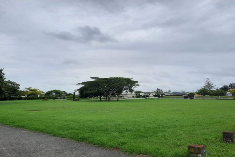 Photo of property in 33 Sunnypark Avenue, Rosehill, Papakura, 2113