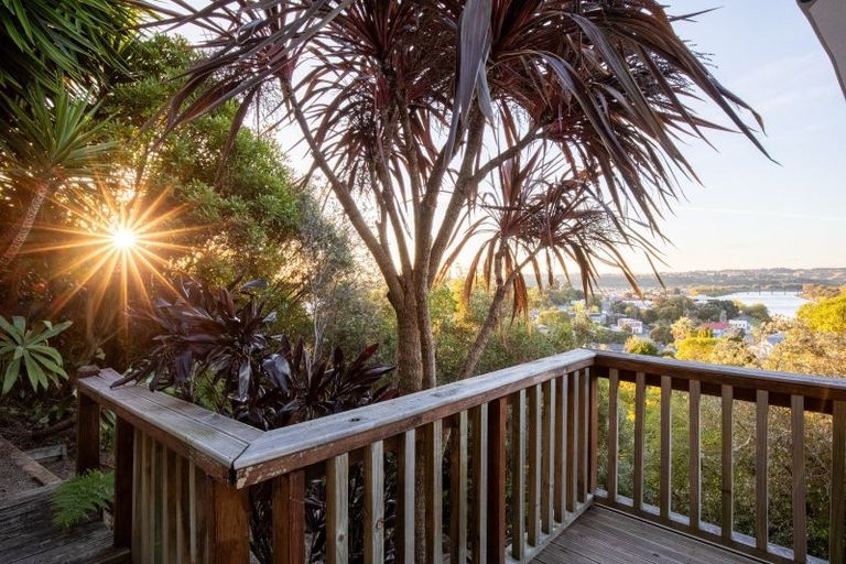 Photo of property in 12 Hipango Terrace, Durie Hill, Whanganui, 4500