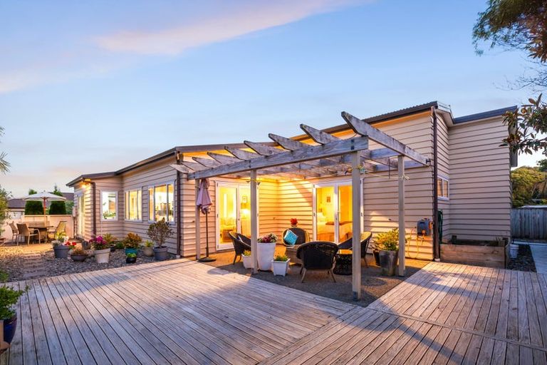 Photo of property in 66 Staithes Drive North, Whitby, Porirua, 5024