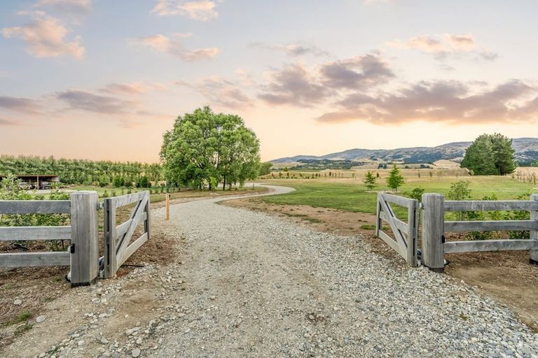 Photo of property in 624 Ballantyne Road, Wanaka, 9382