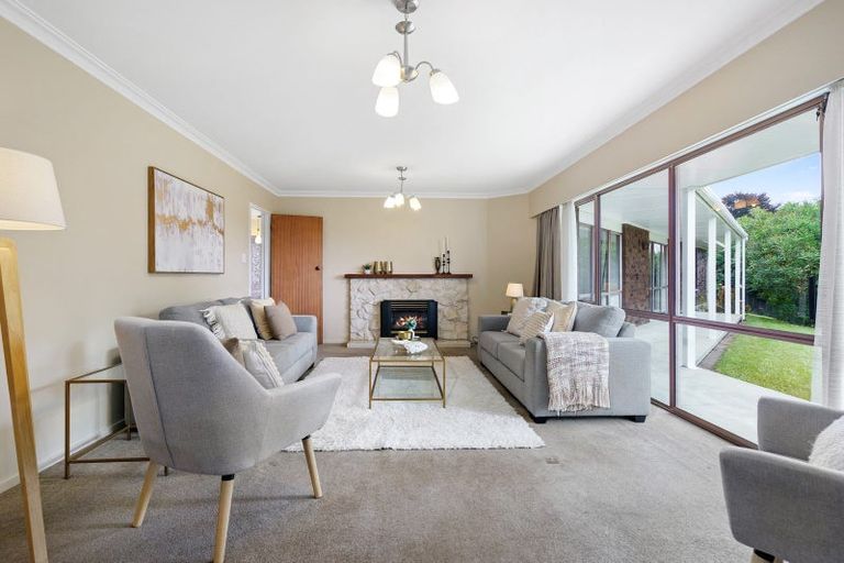 Photo of property in 3 Woodstock Crescent, Leamington, Cambridge, 3432