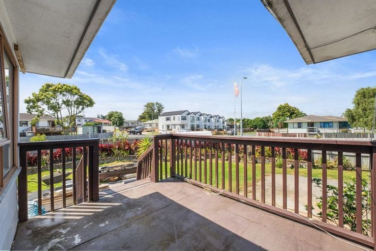 Photo of property in 21 Sharland Avenue, Manurewa, Auckland, 2102