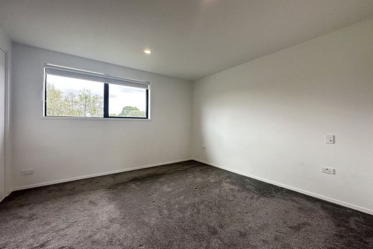 Photo of property in 1a Hamurana Place, Te Atatu Peninsula, Auckland, 0610
