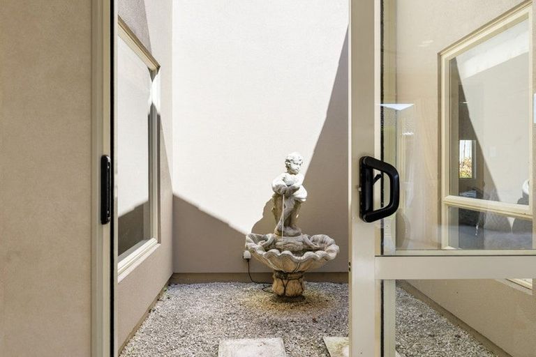 Photo of property in 31 Cairns Crescent, Rototuna, Hamilton, 3210