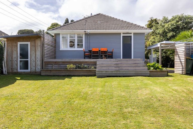 Photo of property in 5 Camden Street, Vogeltown, New Plymouth, 4310