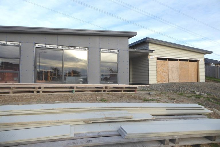 Photo of property in 25 Varsity Heights, Fitzherbert, Palmerston North, 4410