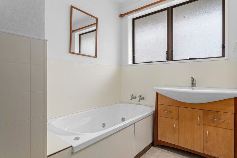 Photo of property in 10 Thompson Crescent, Whakatane, 3120