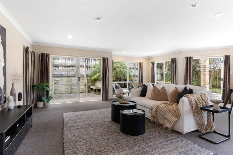 Photo of property in 100 Reynolds Road, Pukekohe, 2120