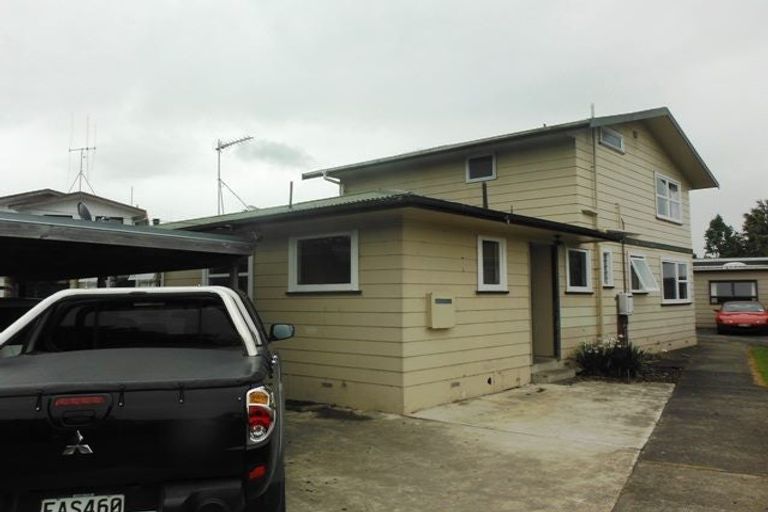 Photo of property in 81 Carrington Avenue, Silverdale, Hamilton, 3216
