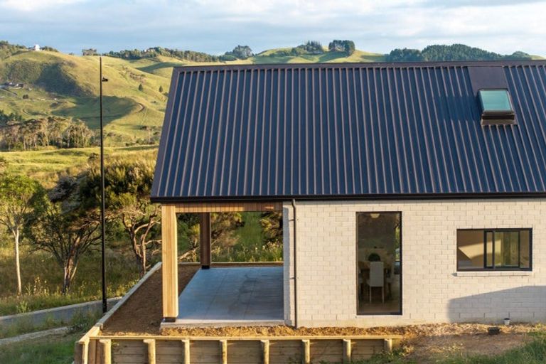 Photo of property in 11 Kapokapowai Street, Raglan, 3225