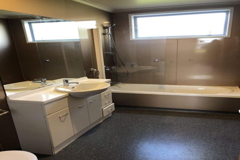 Photo of property in 229a Don Buck Road, Massey, Auckland, 0614