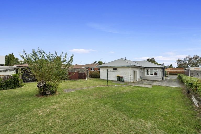 Photo of property in 100 Clarkin Road, Fairfield, Hamilton, 3214