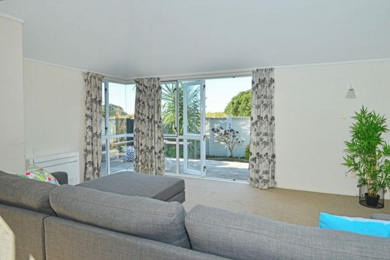 Photo of property in 27a Moana Road, Okitu, Gisborne, 4010