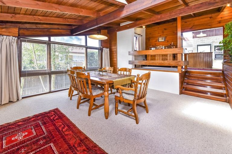 Photo of property in 2 Rippleside Place, Pahurehure, Papakura, 2113