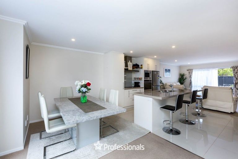 Photo of property in 5 Ashington Road, Silverstream, Upper Hutt, 5019