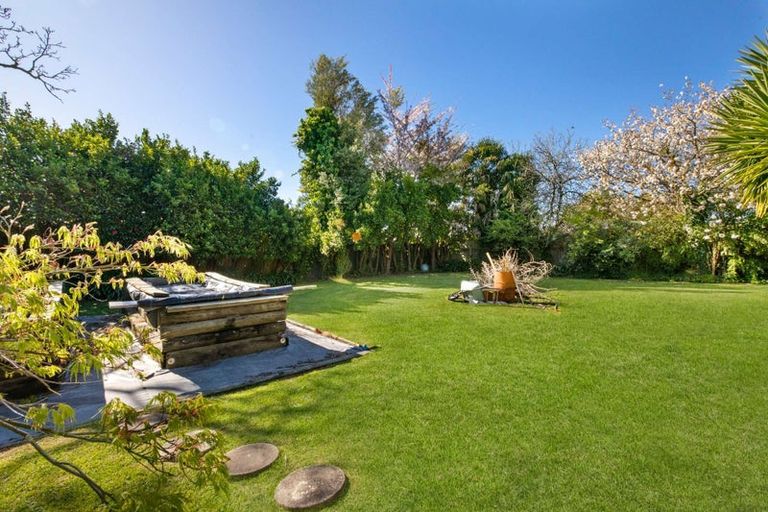 Photo of property in 14 Glenfield Road, Owhata, Rotorua, 3010