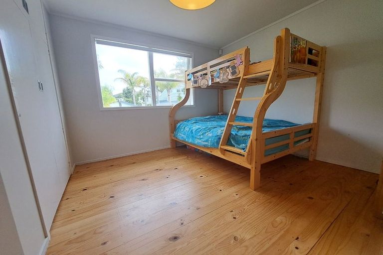 Photo of property in 1/8 Phillip Parade, Forrest Hill, Auckland, 0620