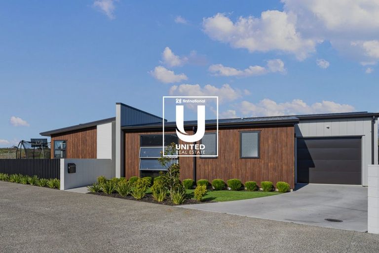 Photo of property in 16 Tanuku Lane, Te Puke, 3119