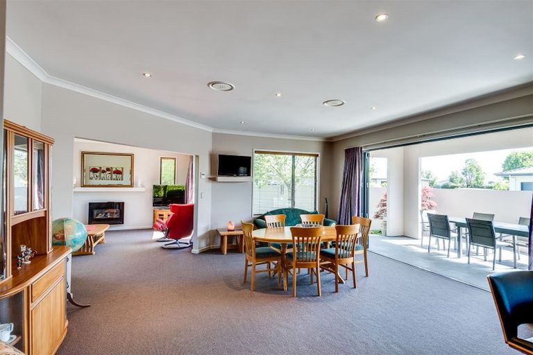 Photo of property in 6 Donald Place, Frimley, Hastings, 4120