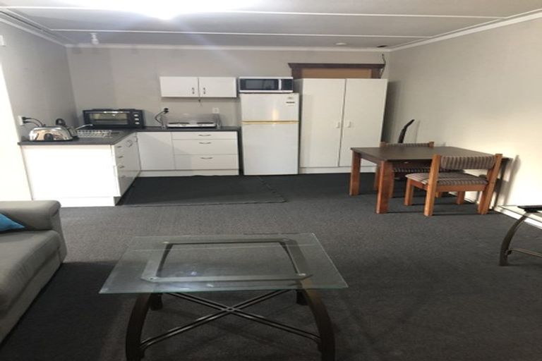 Photo of property in 183 Carrington Street, Lower Vogeltown, New Plymouth, 4310