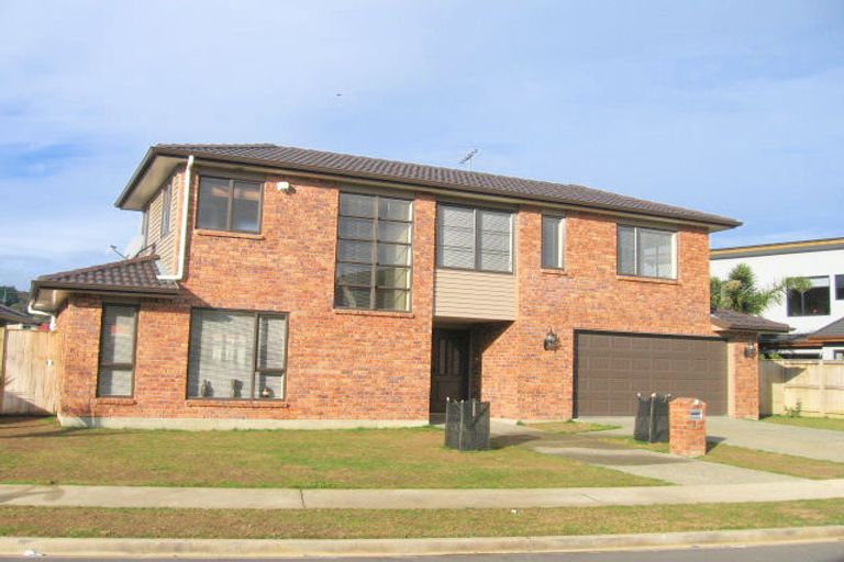 Photo of property in 4 Dalcross Drive, Flat Bush, Auckland, 2016