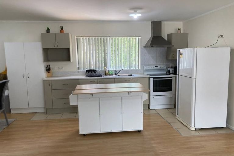 Photo of property in 55a Archibald Road, Kelston, Auckland, 0602