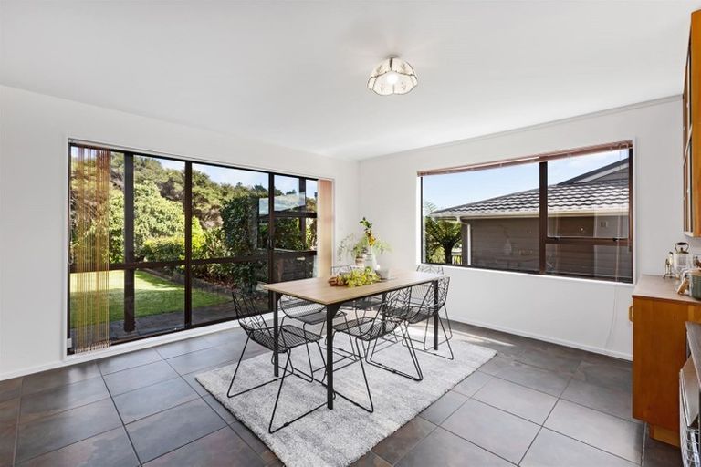 Photo of property in 54 Exploration Way, Whitby, Porirua, 5024