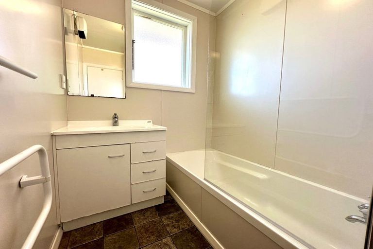 Photo of property in 20 Anderson Road, Waiwera South, Clinton, 9584