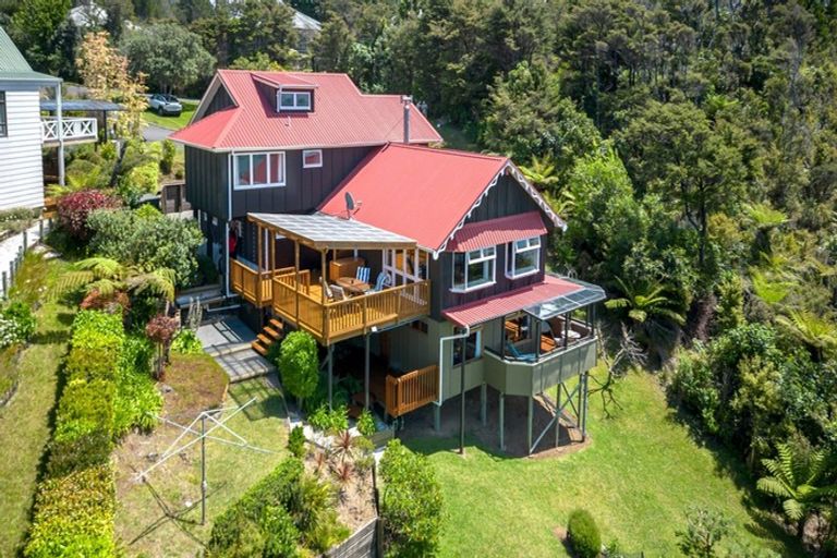 Photo of property in 2 Hinemoa Terrace, Tairua, 3508