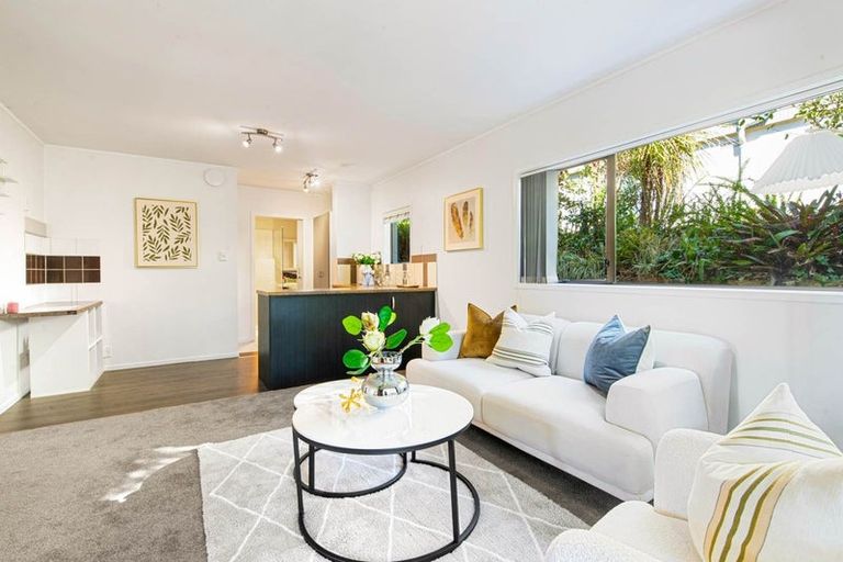 Photo of property in 99 John Downs Drive, Browns Bay, Auckland, 0630