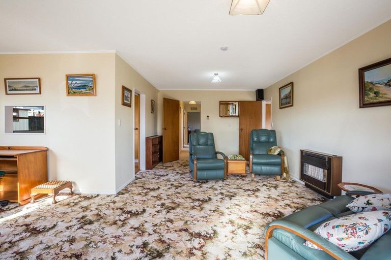Photo of property in 25a Latitude Close, Whitby, Porirua, 5024