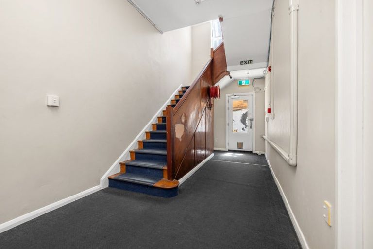 Photo of property in Rosemere Backpackers, 6 Macdonald Crescent, Te Aro, Wellington, 6011