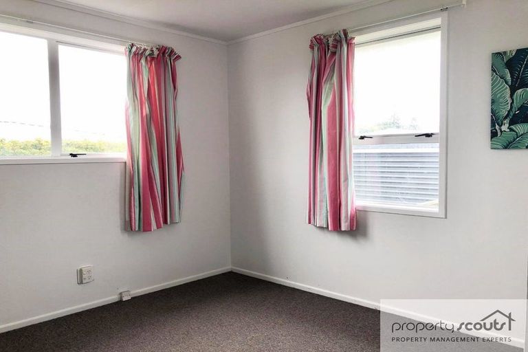 Photo of property in 33 Camellia Avenue, Bell Block, New Plymouth, 4312