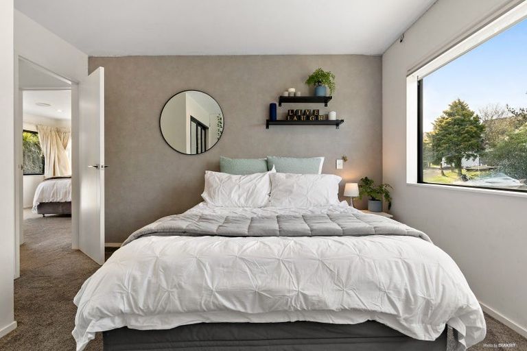 Photo of property in 7 Hartles Place, Mellons Bay, Auckland, 2014