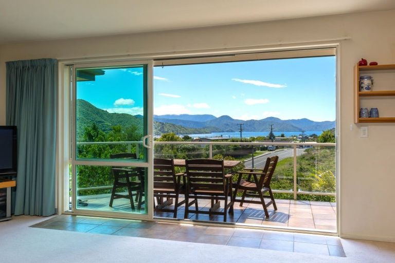 Photo of property in 34 Moana View Road, Waikawa, Picton, 7220