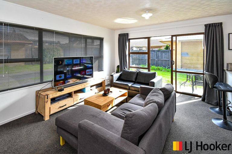 Photo of property in 2/2 Short Street, Papakura, 2110