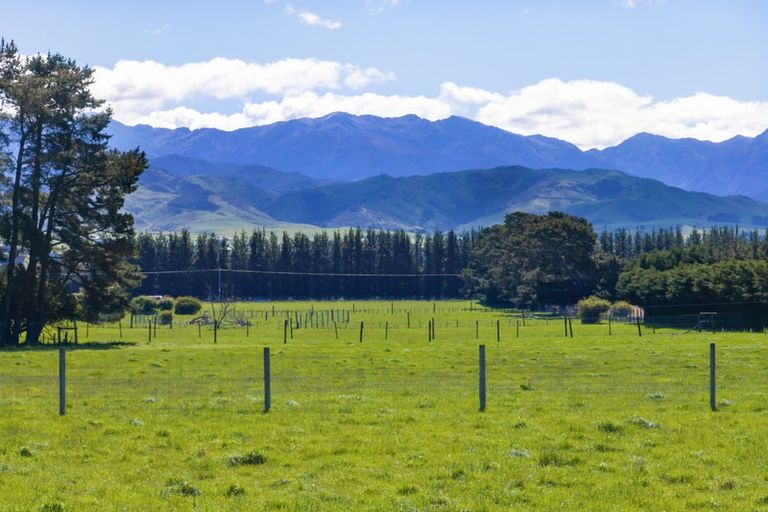 Photo of property in 231 Hughes Line, West Taratahi, Carterton, 5887