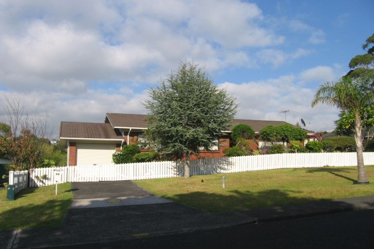 Photo of property in 56 Normanton Street, Glenfield, Auckland, 0629