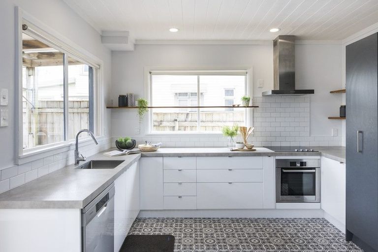 Photo of property in 31 Frederick Street, Terrace End, Palmerston North, 4410