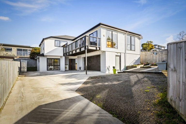Photo of property in 9a Valron Road, Te Atatu South, Auckland, 0602