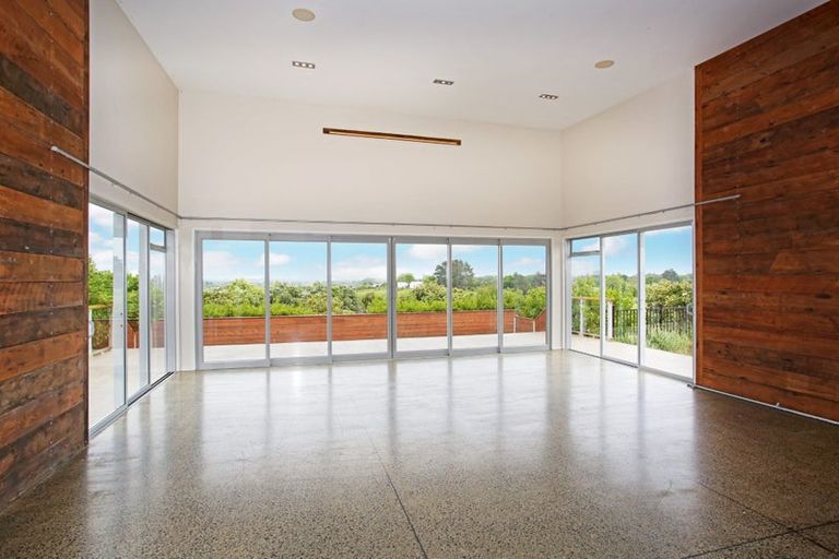 Photo of property in 58 Old Barn Road, Opaheke, Papakura, 2584